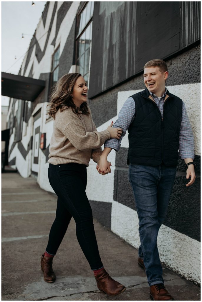 Guide to engagement photos featuring Chicago street art 